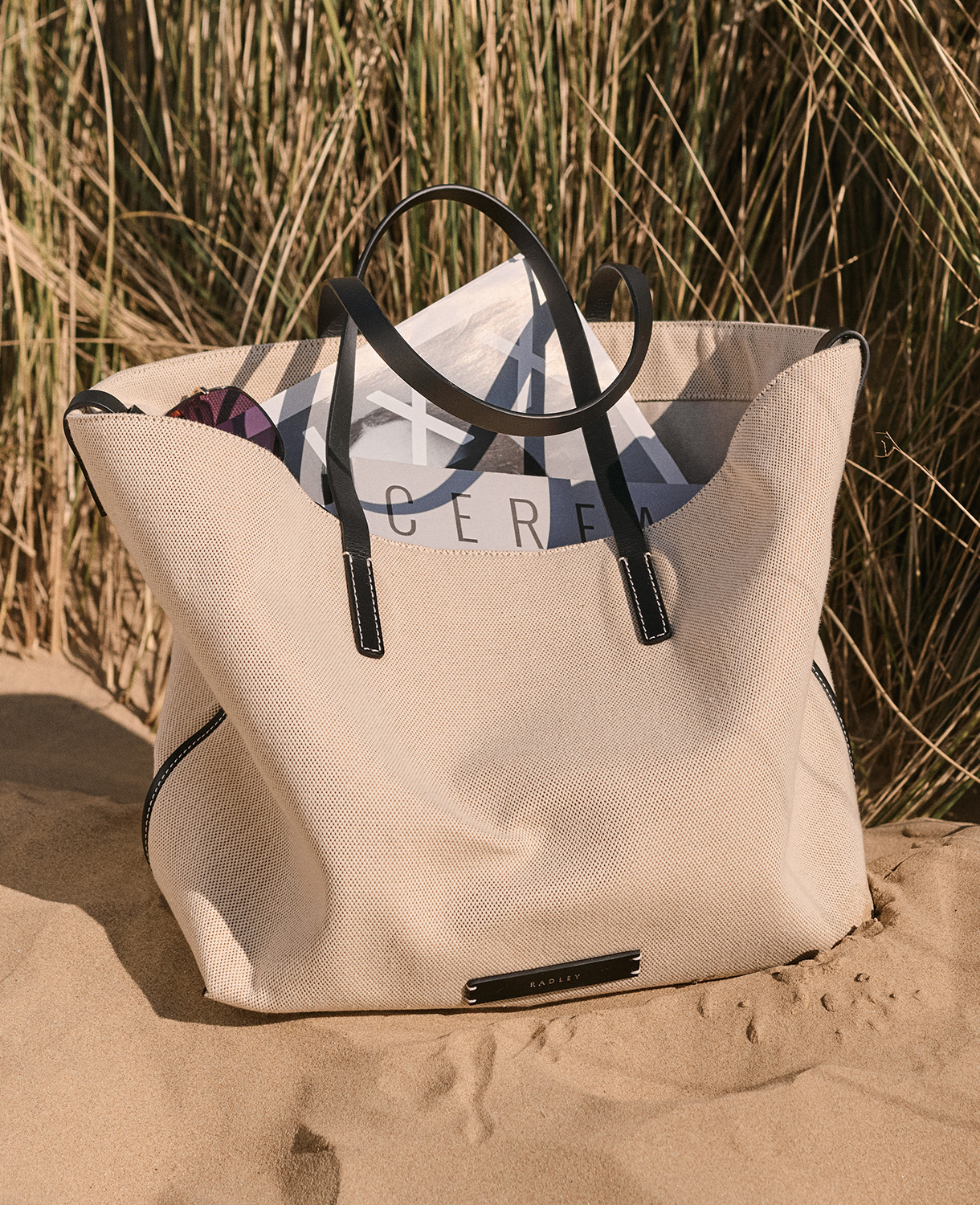 RADLEY バーリントン 大きなオープントップトート Buy Radley Large Natural the Burlington Canvas Zip Top Tote